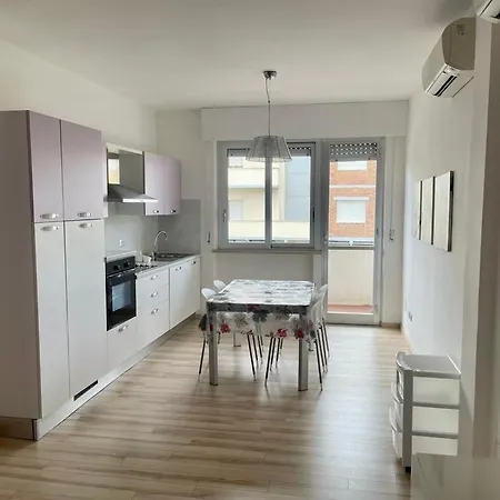 P013 - Porto Recanati, Trilocale Ristrutturato A 50mt Dal Mare Apartamento Porto Recanati