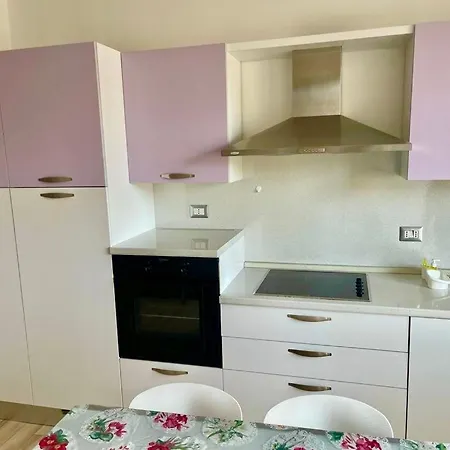 Apartamento P013 - Porto Recanati, Trilocale Ristrutturato A 50mt Dal Mare *