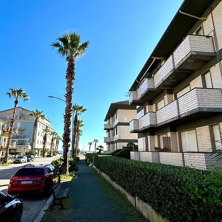 P013 - Porto Recanati, Trilocale Ristrutturato A 50mt Dal Mare *